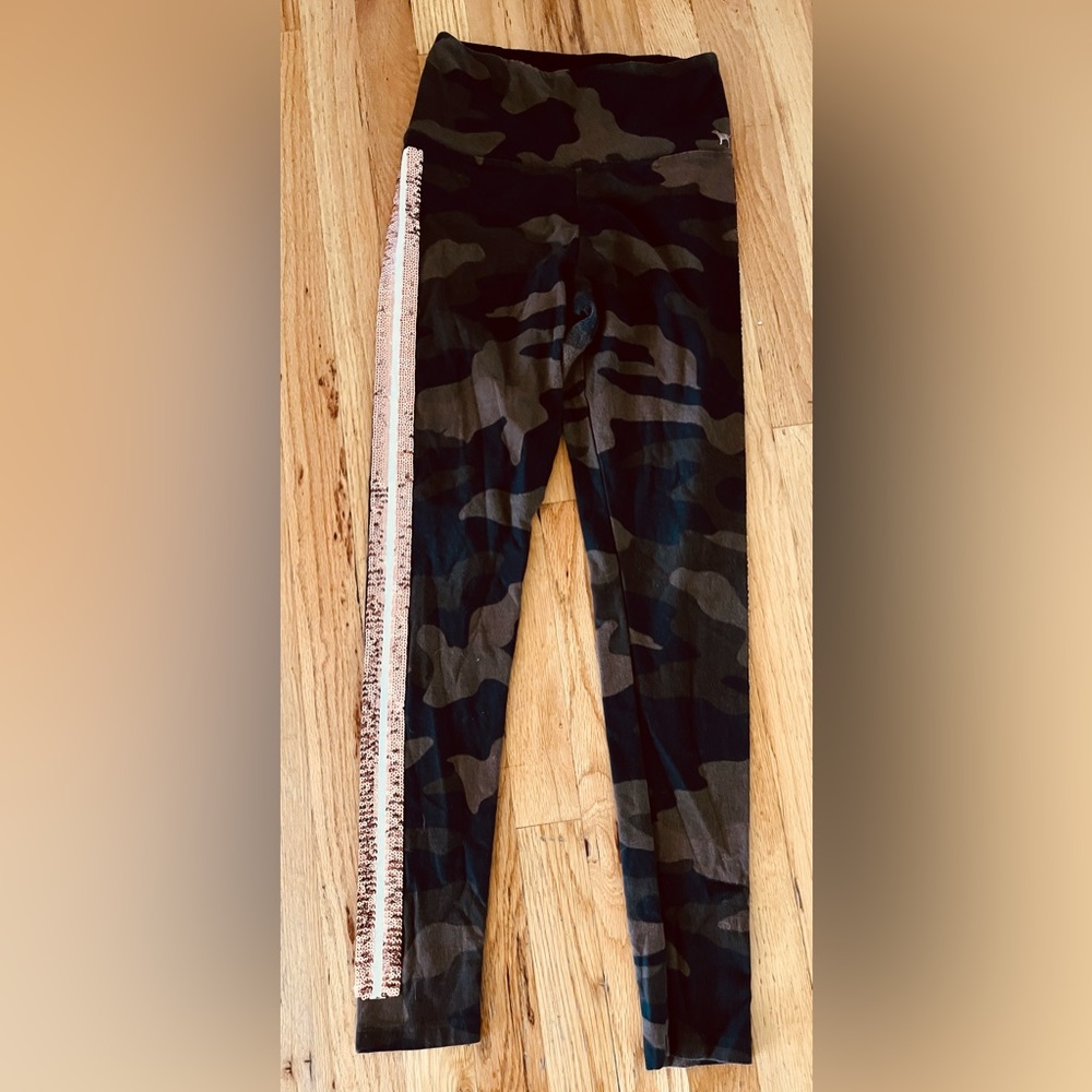 Gently worn Victoria secret yoga pants